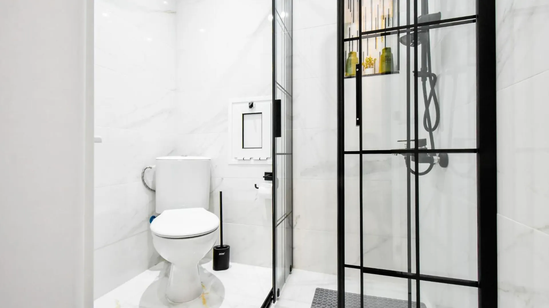 Prime Spot For 5 Full Kitchen Wi-Fi Ac Apartment Sofia Bulgaria